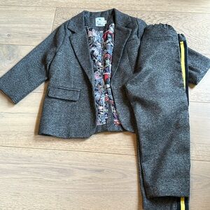 Lola and the boys Batman grey suit (size 6)